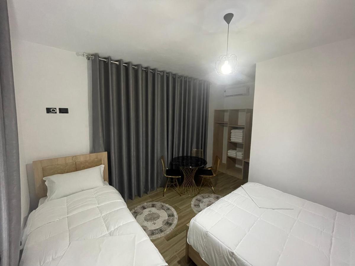 Four Generation Hotel Široka Extérieur photo