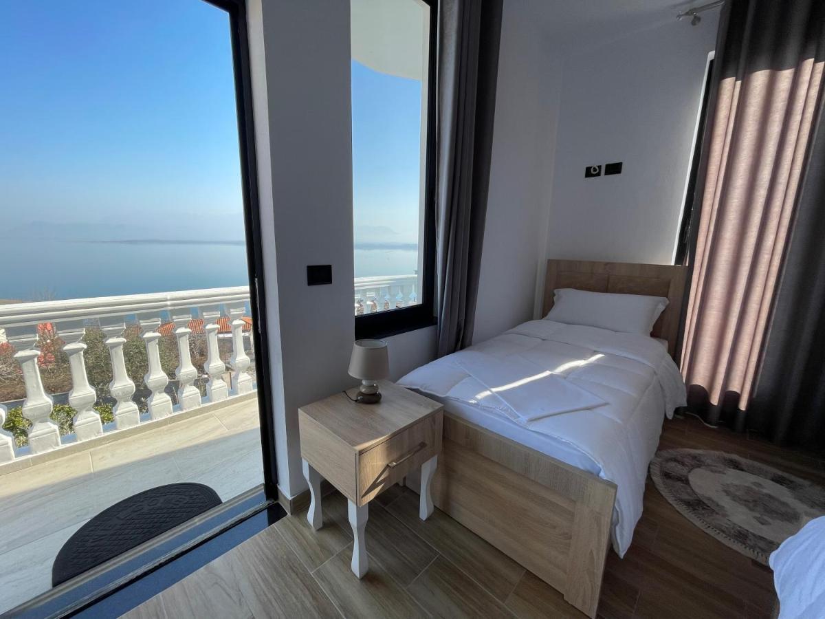 Four Generation Hotel Široka Extérieur photo