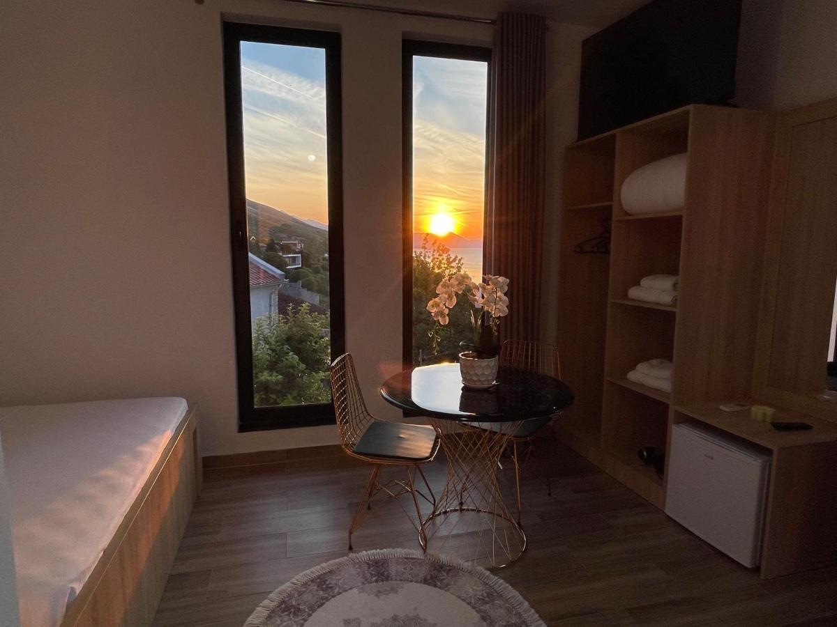 Four Generation Hotel Široka Extérieur photo
