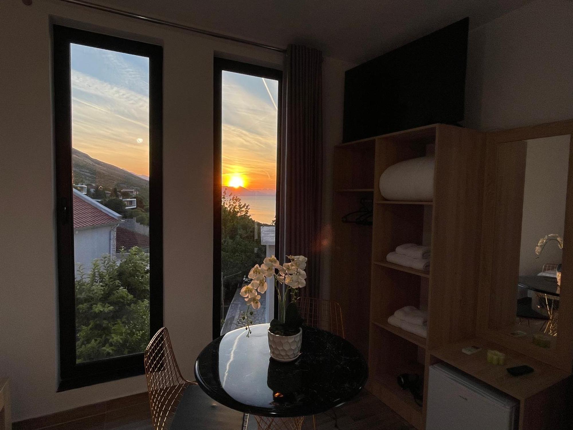 Four Generation Hotel Široka Extérieur photo